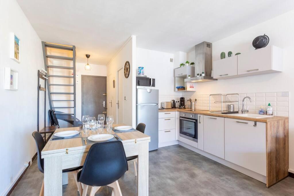 Chez Audrey - Agreable Appartement Duplex Climatise Et Convivial Le Grau-du-Roi Eksteriør bilde